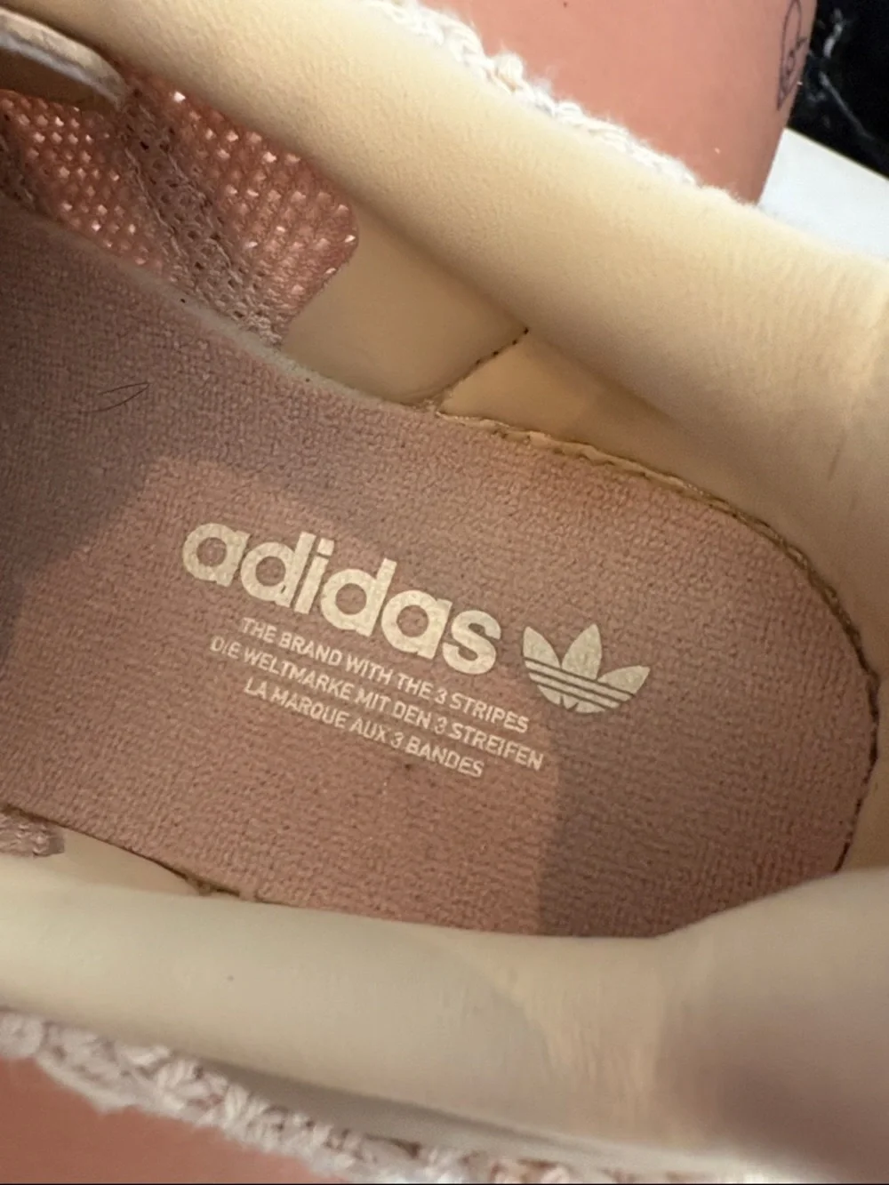 Adidas sambas tan and cream colored - Picture 2 of 5